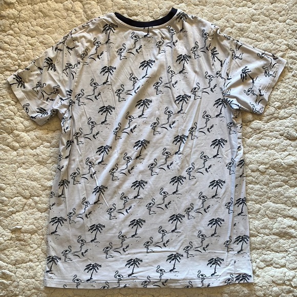 Free Planet men’s small flamingo t-shirt cotton/spandex - Picture 3 of 3